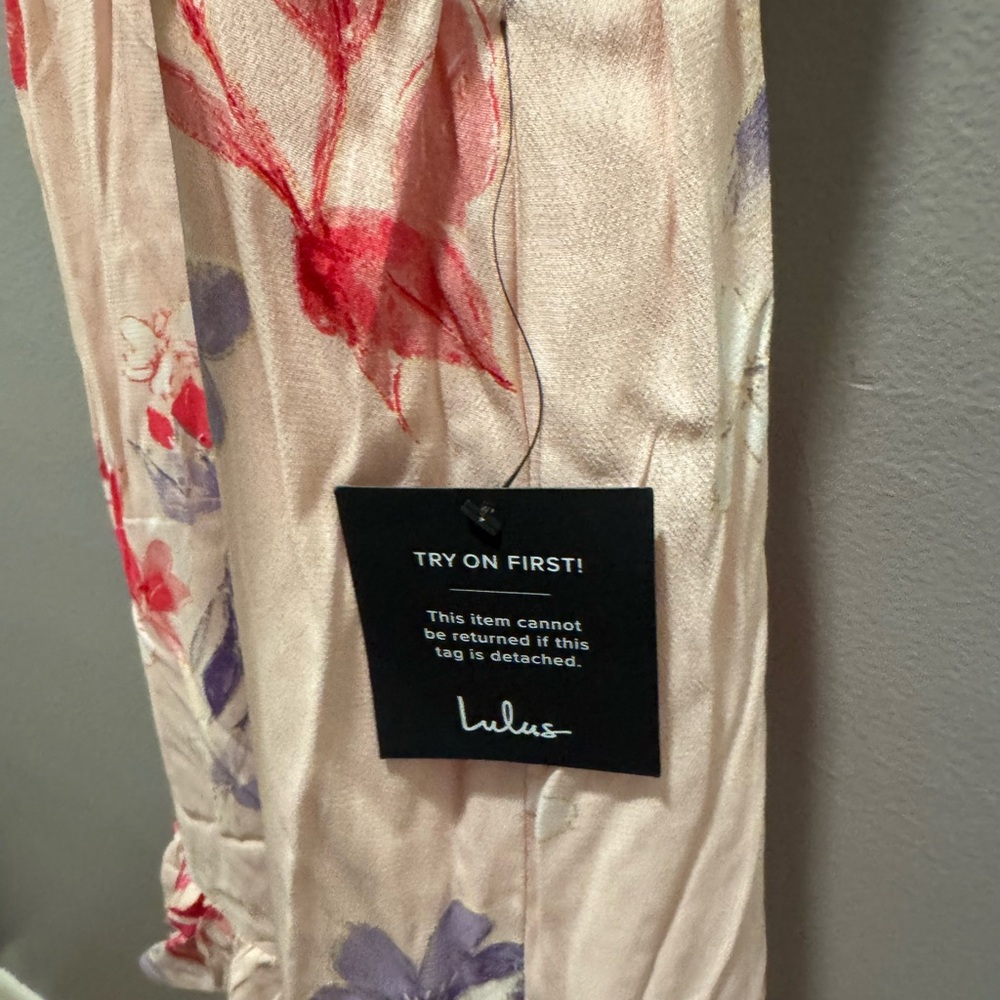 Lulu's Feeling the Frills Light Pink Floral Print Tiered Midi Dress Medium NWT - Picture 5 of 9